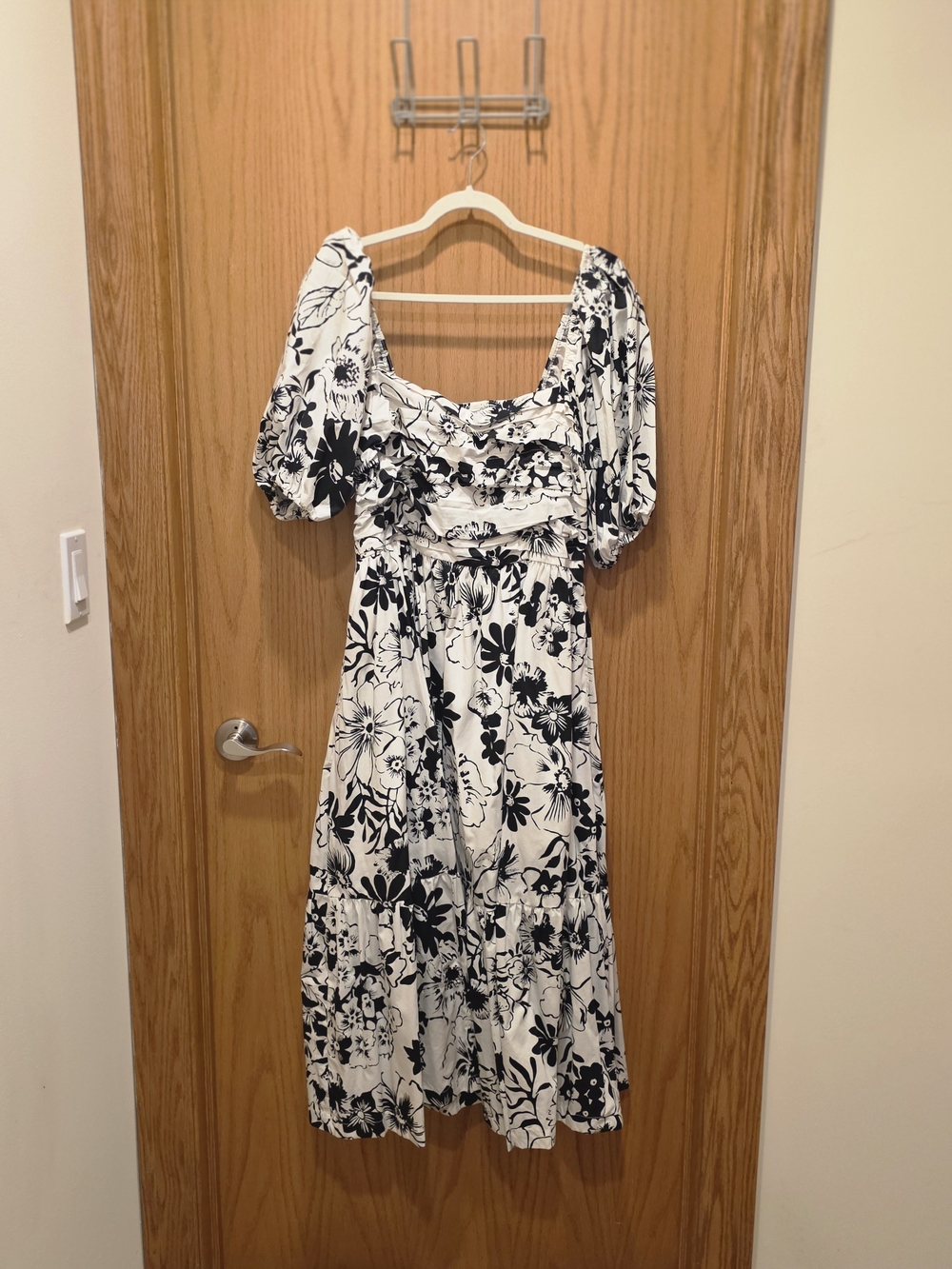 Abercrombie & Fitch Black and White Floral Maxi Dress